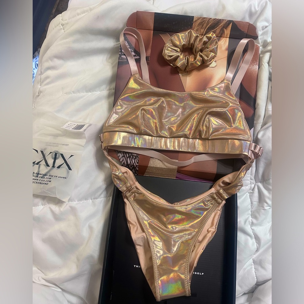 CXIX: Fox box unreleased bodysuit and matching scrunchie